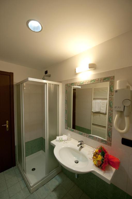 Hotel Roma Cassano Magnago Exteriör bild